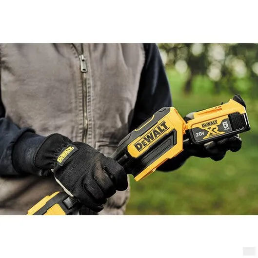 DEWALT 20V MAX* 14 in. Folding String Trimmer [DCST922P1]