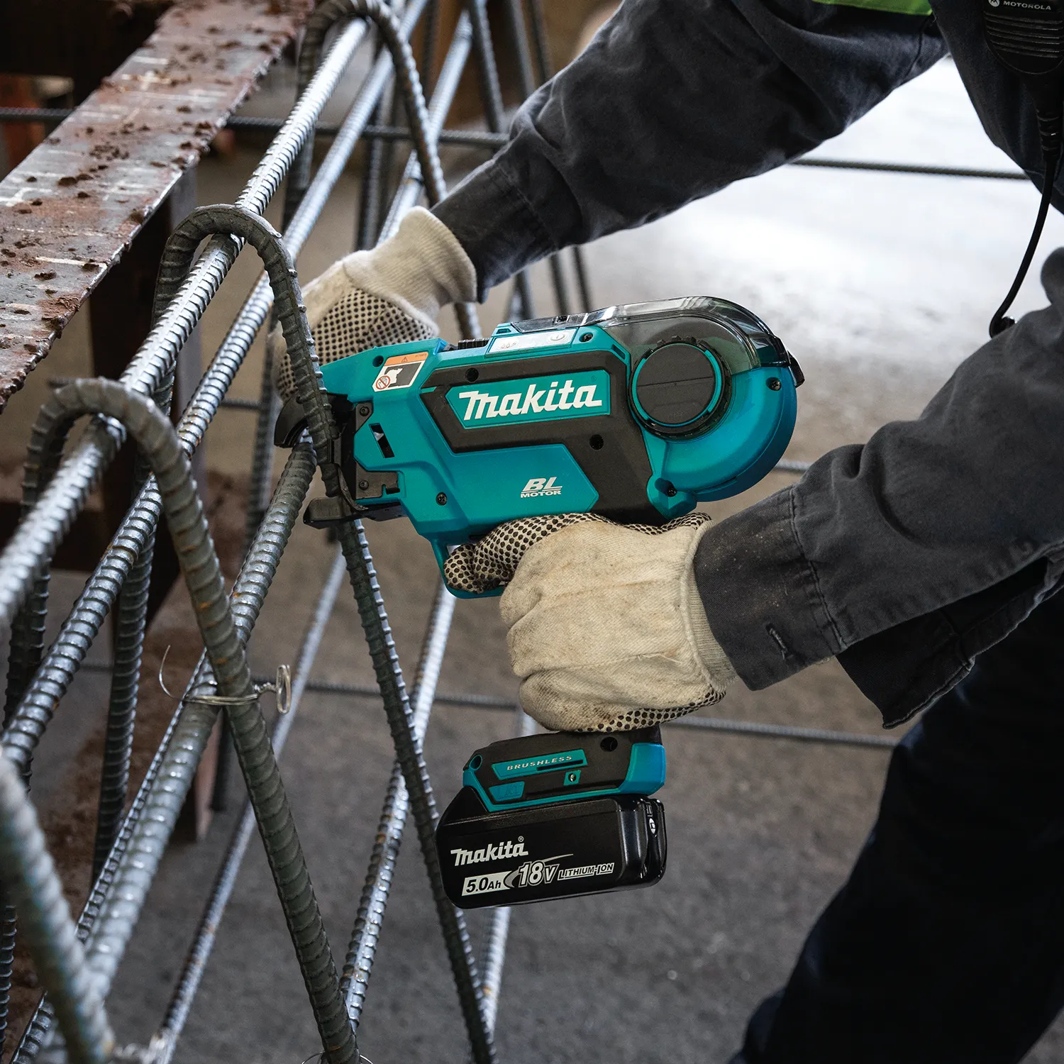 Makita XRT01TK 18V LXT Cordless Rebar Tying Tool Kit