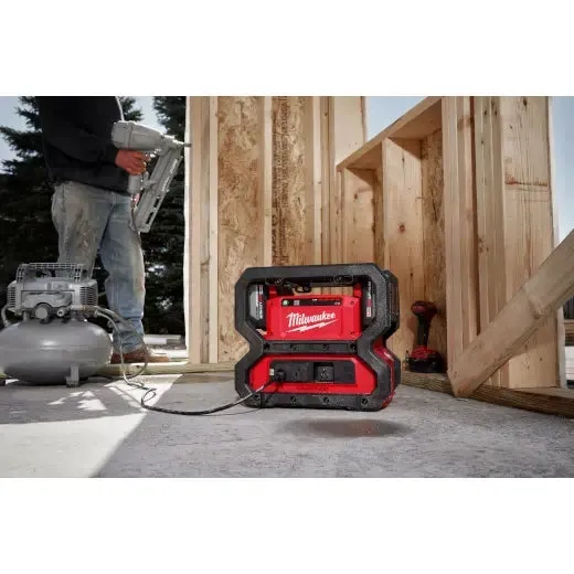 Milwaukee 2845-20 M18™ CARRY-ON 3600W/1800W Power Supply