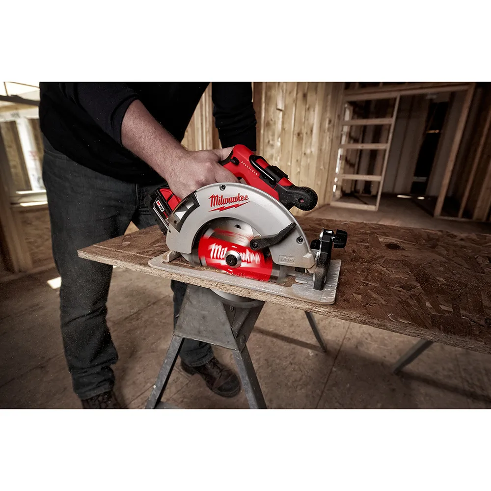 Milwaukee M18 Brushless 7-1/4" Circular Saw