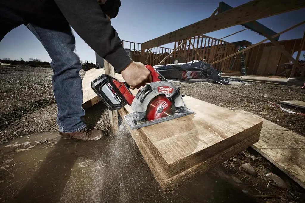 Milwaukee M18 FUEL 7-1/4" Circular Saw, (Tool Only)