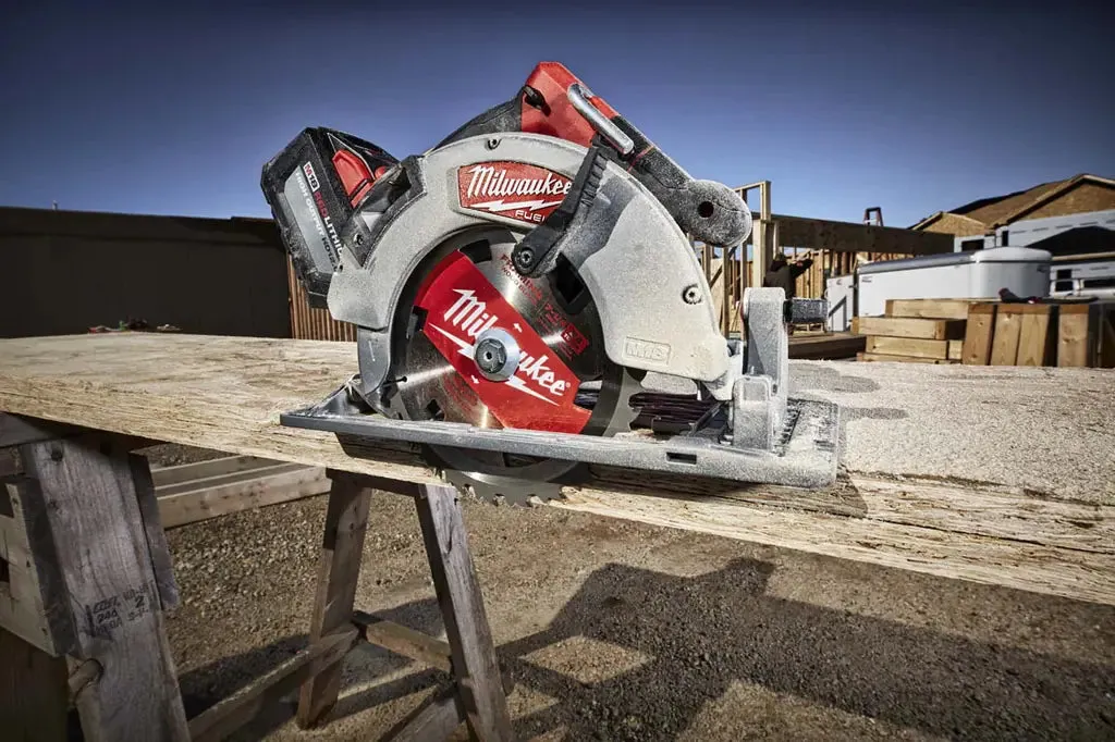 Milwaukee M18 FUEL 7-1/4" Circular Saw, (Tool Only)