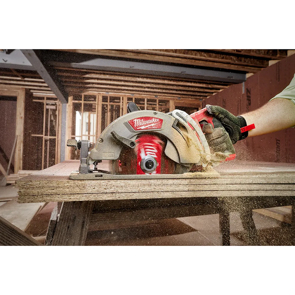 Milwaukee M18 Fuel 7-1/4" Rear Handle Circular Saw