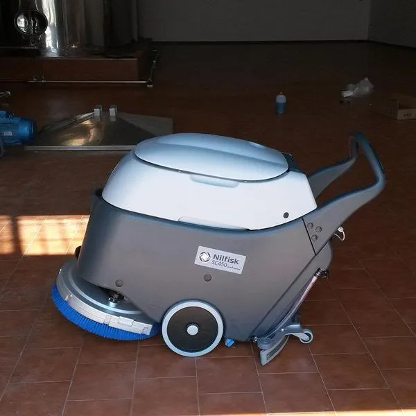 Nilfisk SC450 Battery Operated Automatic Floor Scrubber Drier Complete With Batteries