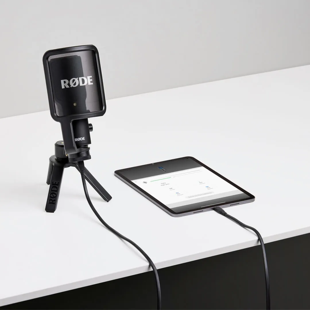 Rode USB   condenser microphone featuring an ultra low noise, high gain Revolution Preamp™