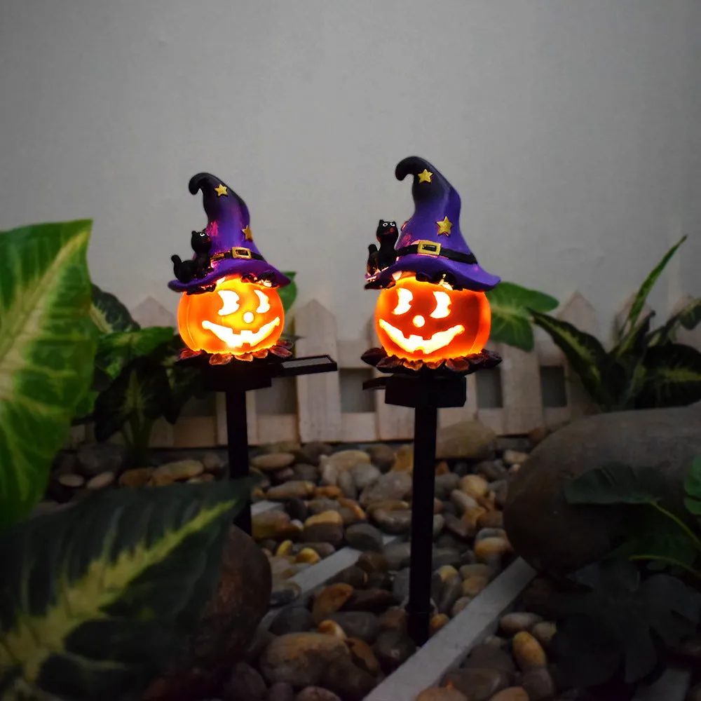 Solar-Powered Halloween Pumpkin Lantern – Handcrafted Resin Decor for a Festive Garden Glow!