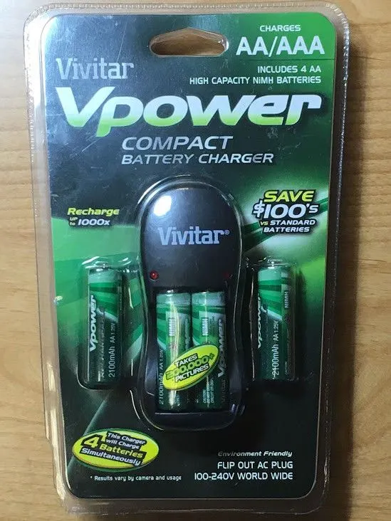 Vivitar BC-182 vPower AA/AAA Charger with 4 AA Batteries